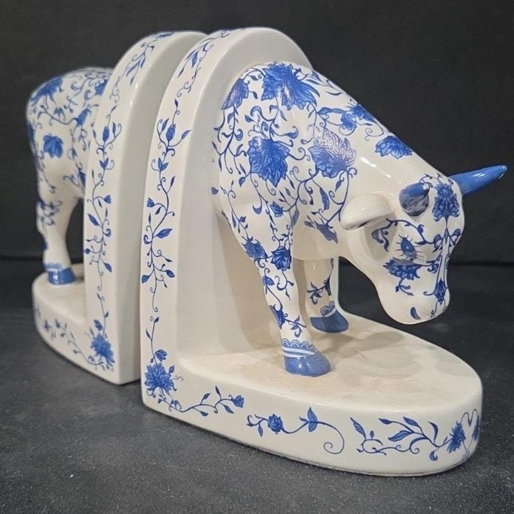 Cow Parade China Cow Bookends, Westland Giftware, Collectible #7411, No Box Flaw - Picture 3 of 11